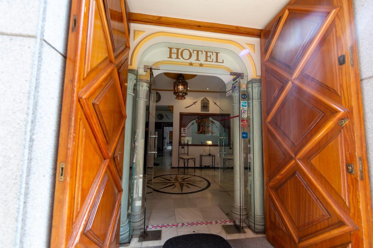 Hotel Los Omeyas Kordoba Bagian luar foto