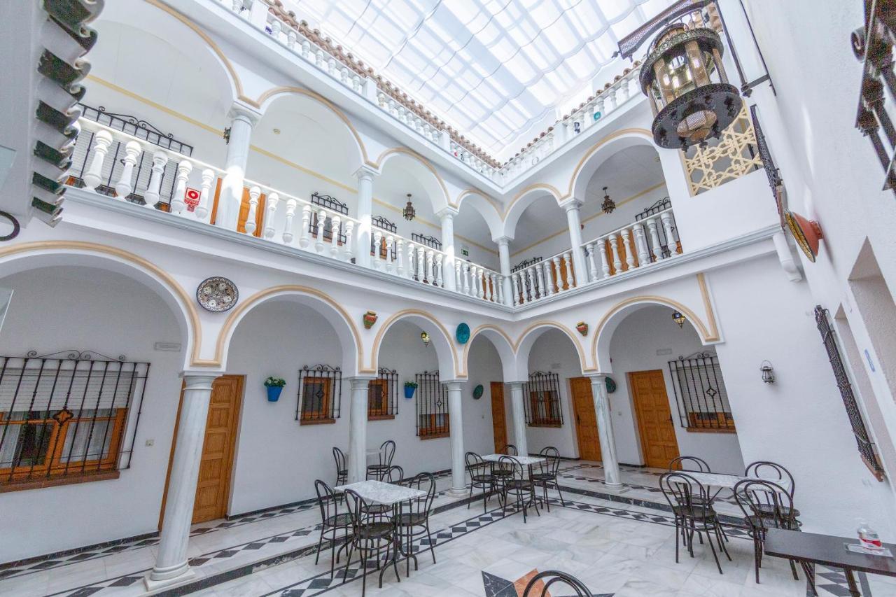 Hotel Los Omeyas Kordoba Bagian luar foto