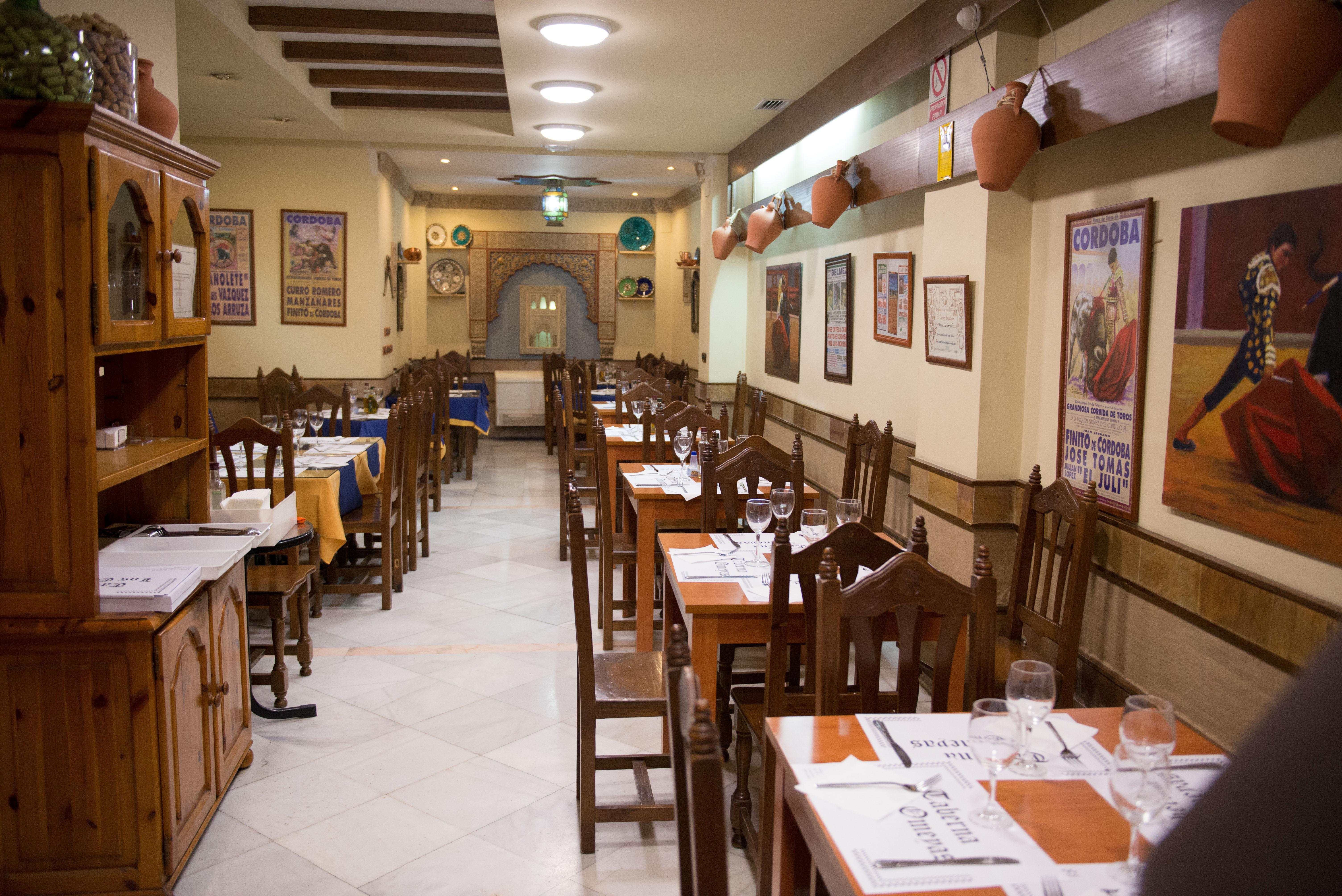 Hotel Los Omeyas Kordoba Bagian luar foto