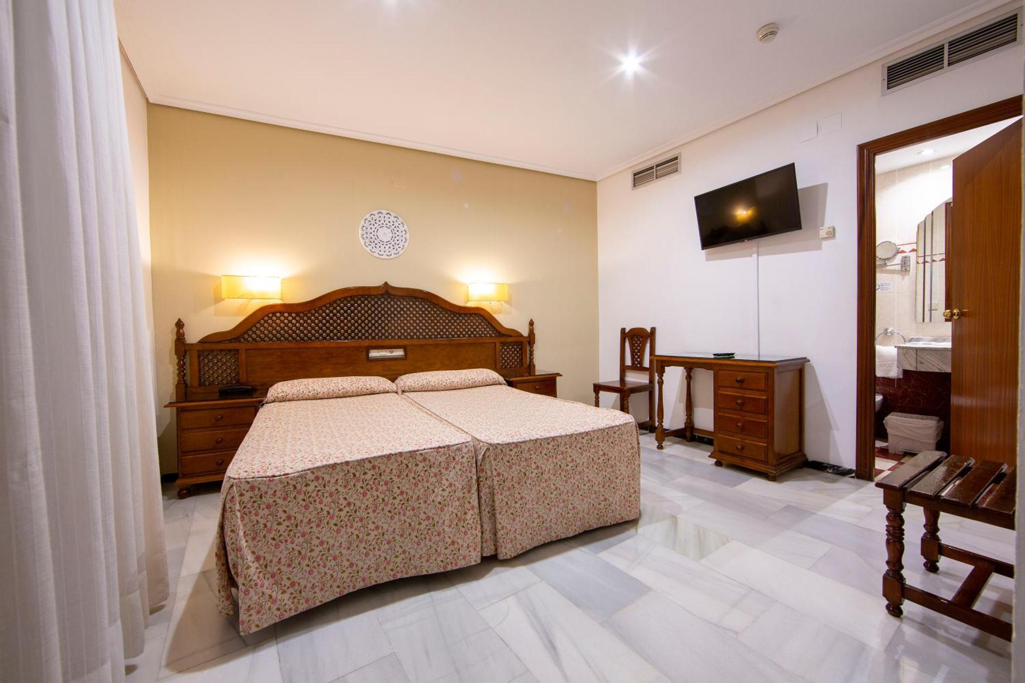 Hotel Los Omeyas Kordoba Bagian luar foto