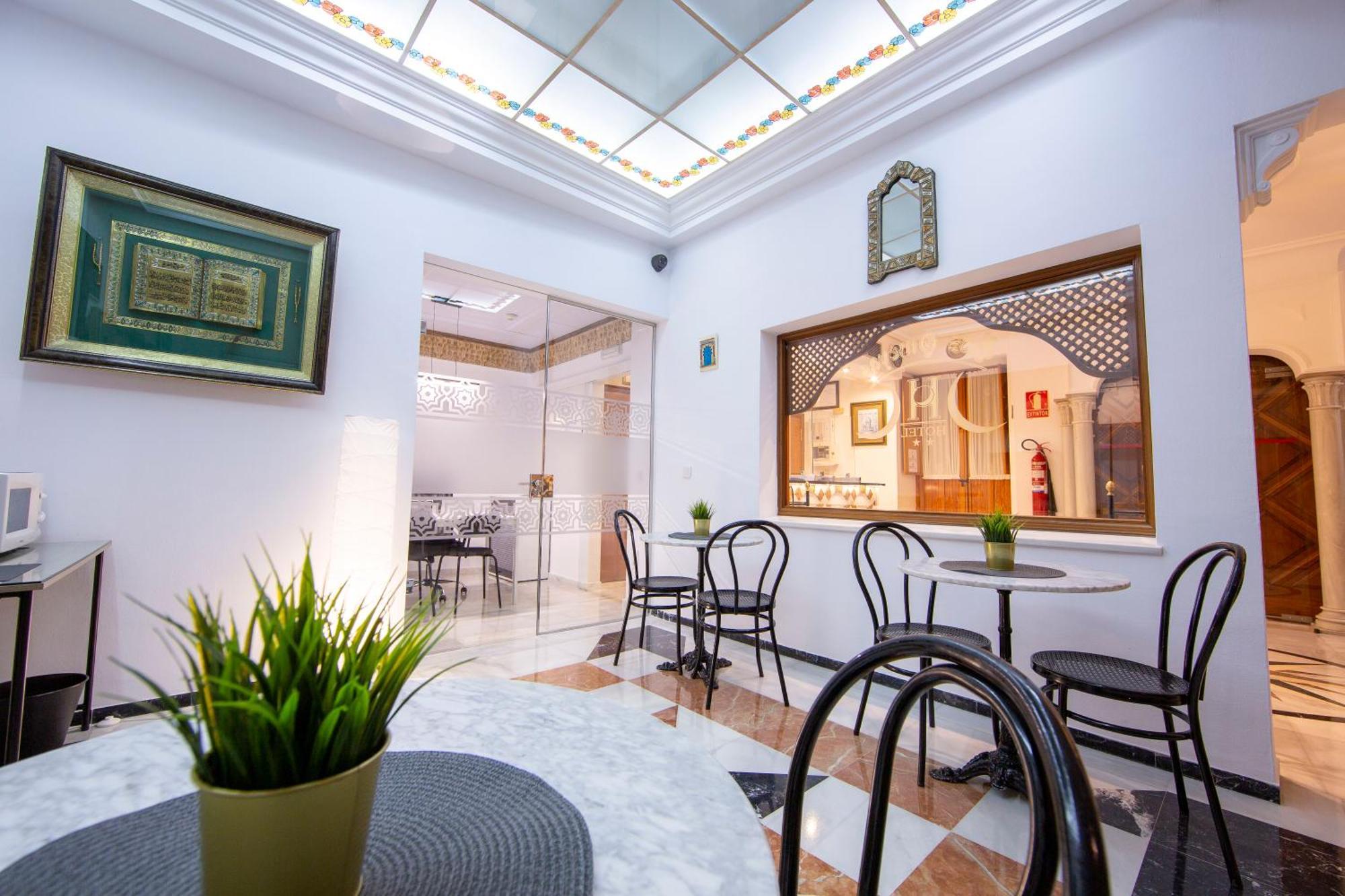 Hotel Los Omeyas Kordoba Bagian luar foto