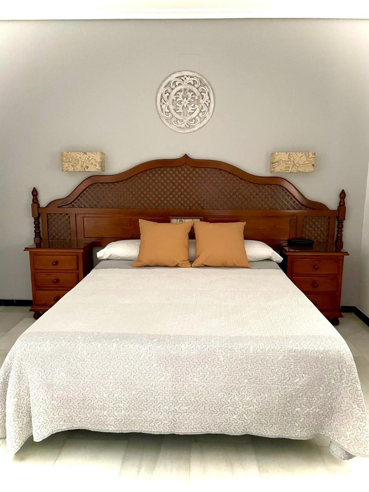 Hotel Los Omeyas Kordoba Bagian luar foto
